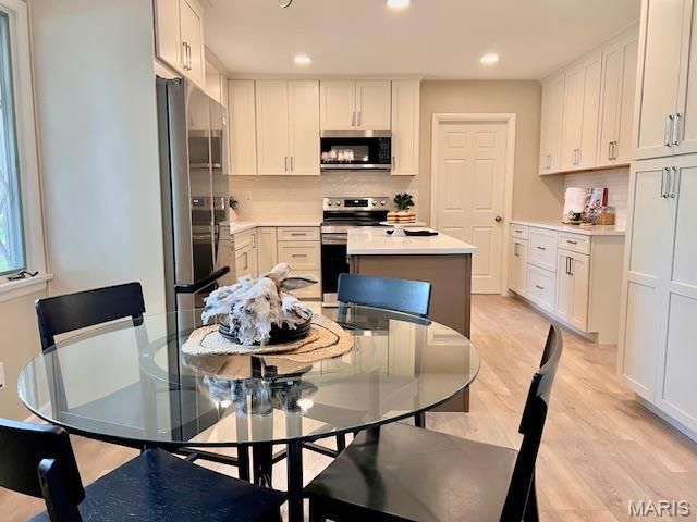 4904 Paris Drive, Godfrey, IL 62035