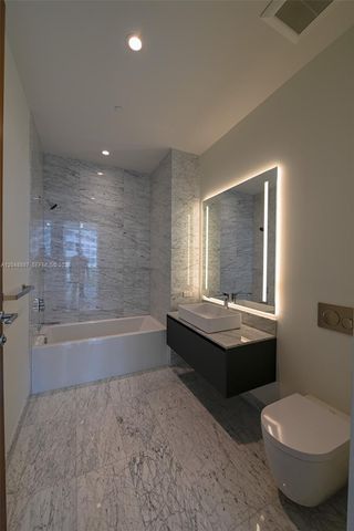 5 Grove Isle Dr L404, Coconut Grove, FL 33133