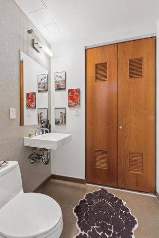 454 W 54th St Apt 4K, New York City, NY 10019