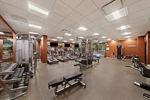 454 W 54th St Apt 4K, New York City, NY 10019