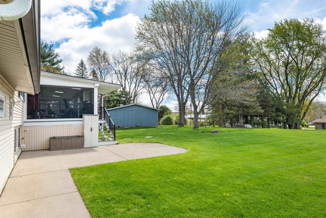 W869 Summit Court, Green Lake, WI 54941