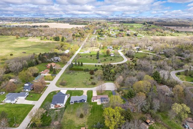 W869 Summit Court, Green Lake, WI 54941