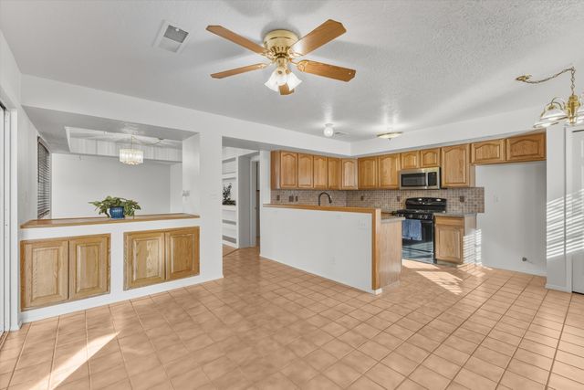 4108 Foxwood Trail SE, Rio Rancho, NM 87124