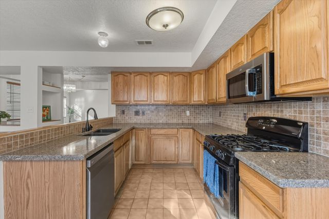 4108 Foxwood Trail SE, Rio Rancho, NM 87124