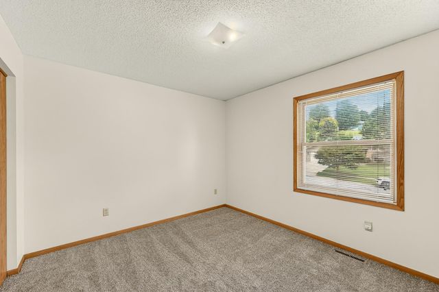 4150 Valley Drive NW, Rochester, MN 55901