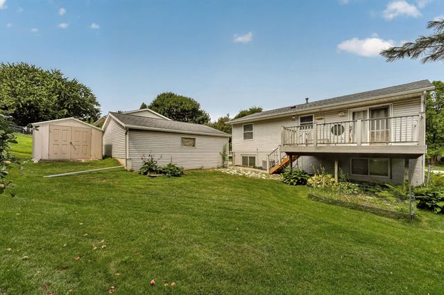 4150 Valley Drive NW, Rochester, MN 55901