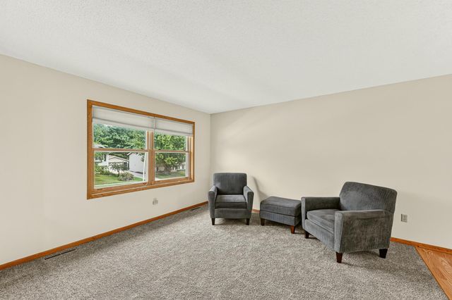 4150 Valley Drive NW, Rochester, MN 55901