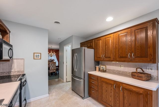 444 Bromley Pl, Wyckoff Twp., NJ 07481