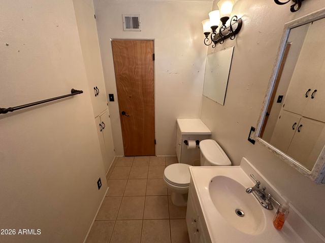 155 N HUNT Drive W, Mesa, AZ 85203
