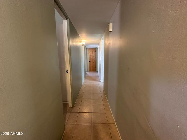 155 N HUNT Drive W, Mesa, AZ 85203