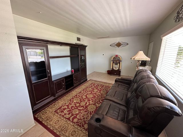 155 N HUNT Drive W, Mesa, AZ 85203