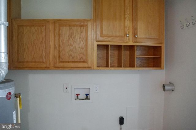 3027 WAYNE RD, Falls Church, VA 22042