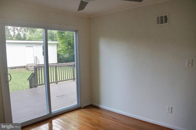 3027 WAYNE RD, Falls Church, VA 22042