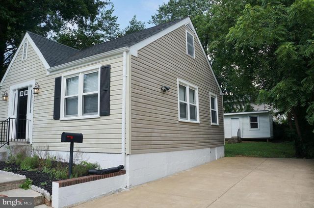 3027 WAYNE RD, Falls Church, VA 22042