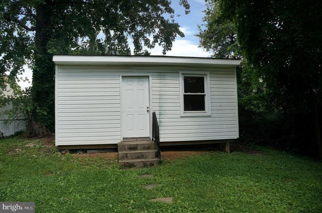 3027 WAYNE RD, Falls Church, VA 22042