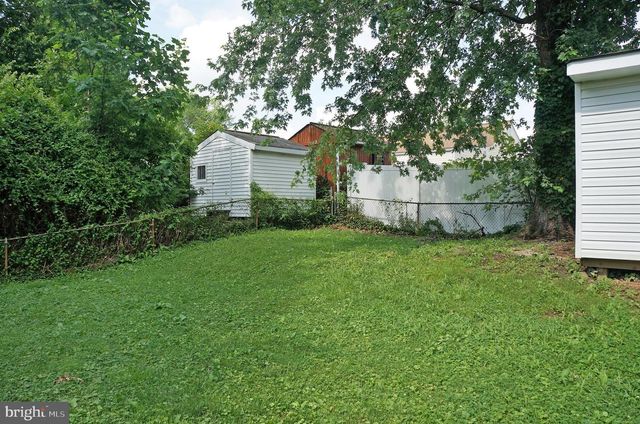 3027 WAYNE RD, Falls Church, VA 22042