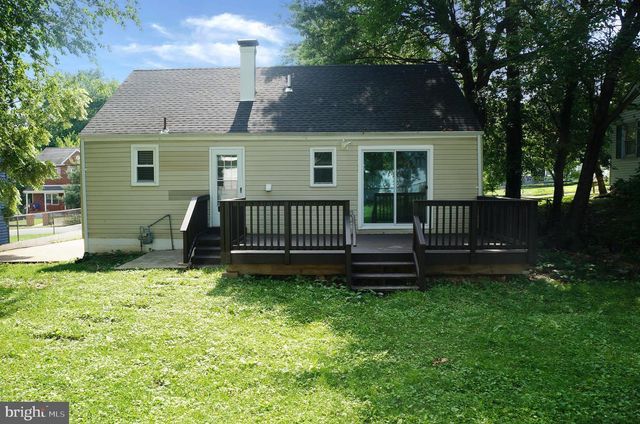 3027 WAYNE RD, Falls Church, VA 22042