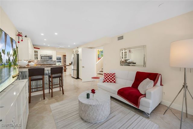 466 Bristle Cone LN 34, Naples, FL 34113