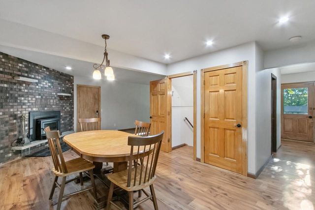 571 S Hillcrest Drive, Verona, WI 53593