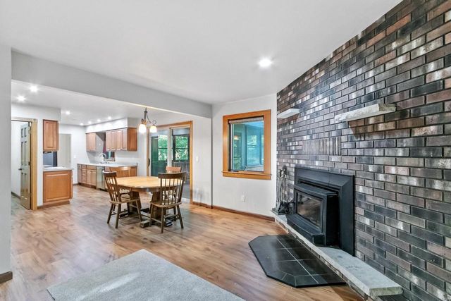 571 S Hillcrest Drive, Verona, WI 53593