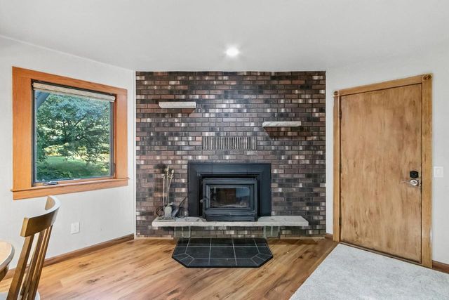 571 S Hillcrest Drive, Verona, WI 53593