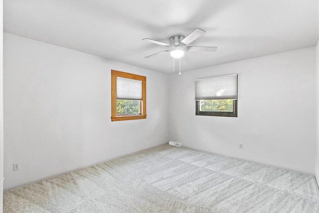 571 S Hillcrest Drive, Verona, WI 53593