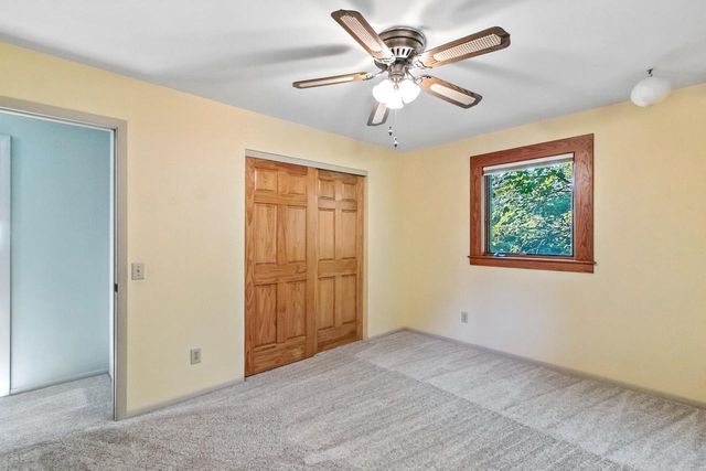 571 S Hillcrest Drive, Verona, WI 53593