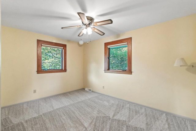 571 S Hillcrest Drive, Verona, WI 53593