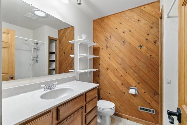 571 S Hillcrest Drive, Verona, WI 53593