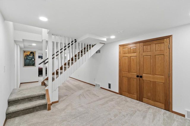 571 S Hillcrest Drive, Verona, WI 53593