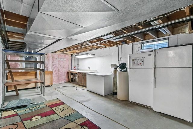 571 S Hillcrest Drive, Verona, WI 53593