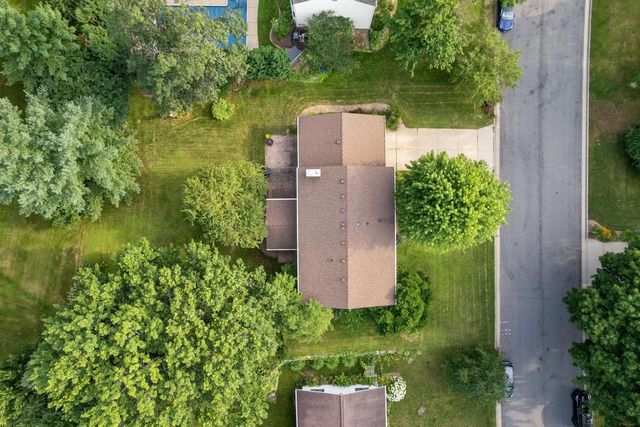 571 S Hillcrest Drive, Verona, WI 53593