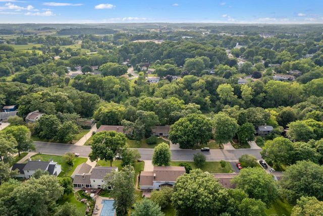 571 S Hillcrest Drive, Verona, WI 53593