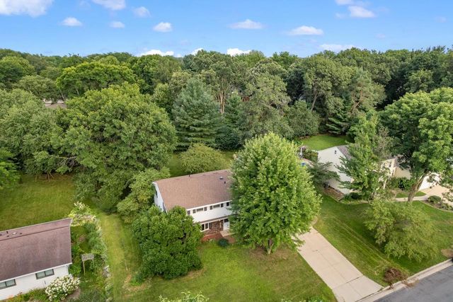 571 S Hillcrest Drive, Verona, WI 53593