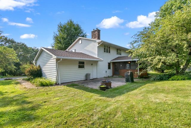571 S Hillcrest Drive, Verona, WI 53593
