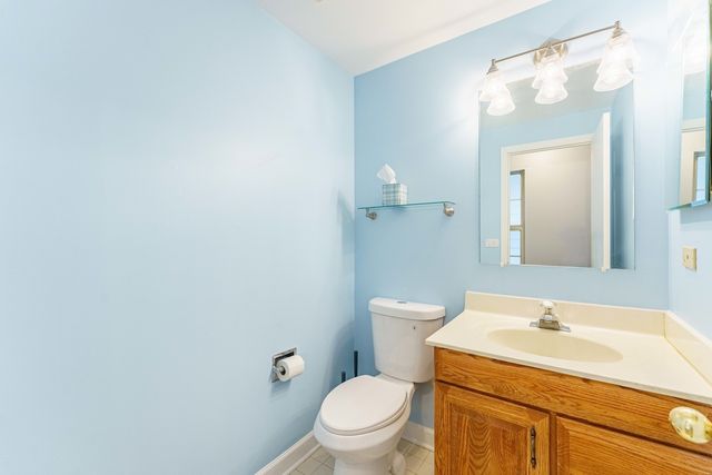 741 W Streamwood Boulevard A, Streamwood, IL 60107