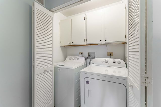 741 W Streamwood Boulevard A, Streamwood, IL 60107