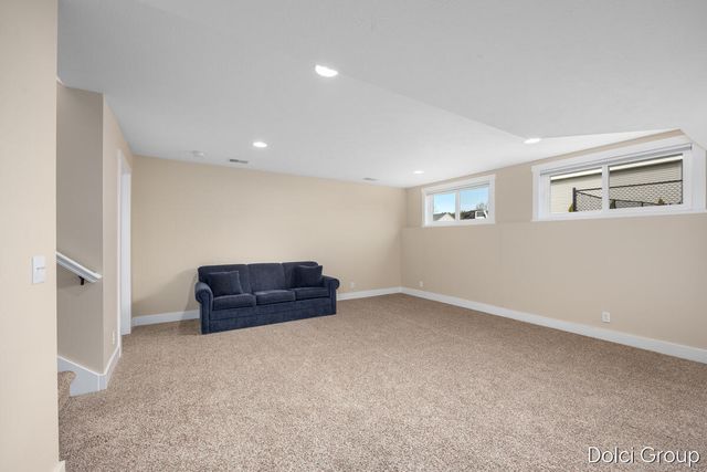 1398 Winchester Court Nw, City Of Walker, MI 49534