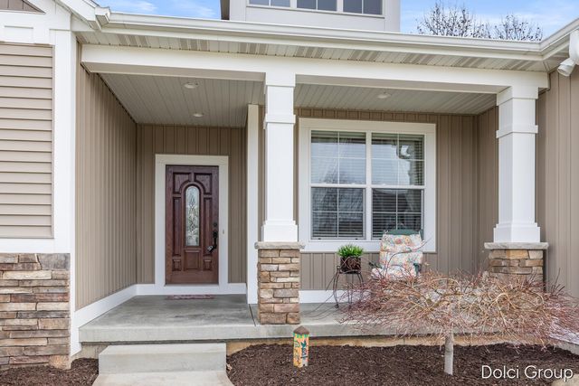 1398 Winchester Court Nw, City Of Walker, MI 49534