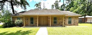 203 Ridgewood Drive, Oak Ridge North, TX 77386