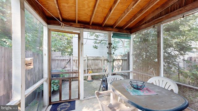 1230 CHESTNUT ST, Wilmington, DE 19805