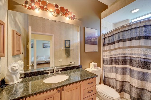 7825 WILTON CRESCENT CIRCLE, University Park, FL 34201