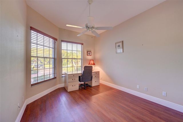 7825 WILTON CRESCENT CIRCLE, University Park, FL 34201