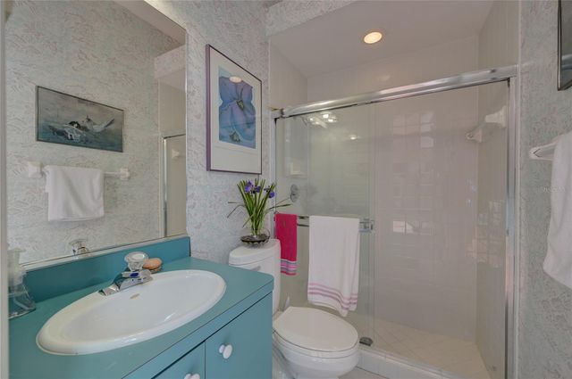 7825 WILTON CRESCENT CIRCLE, University Park, FL 34201