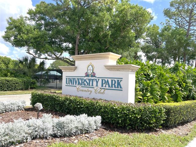 7825 WILTON CRESCENT CIRCLE, University Park, FL 34201