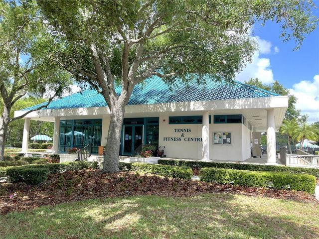 7825 WILTON CRESCENT CIRCLE, University Park, FL 34201