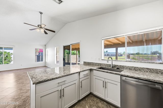 10749 W Ruth Avenue, Peoria, AZ 85345
