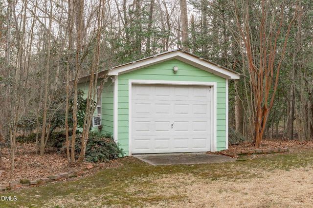 8132 Robincrest Court, Fuquay Varina, NC 27526