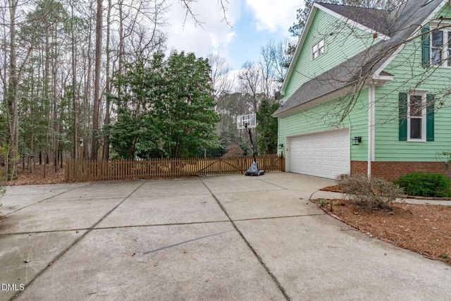 8132 Robincrest Court, Fuquay Varina, NC 27526