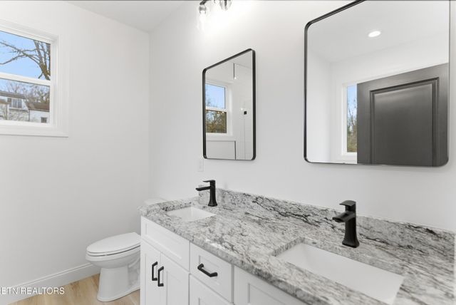 324 N Chilhowee Drive, Knoxville, TN 37914